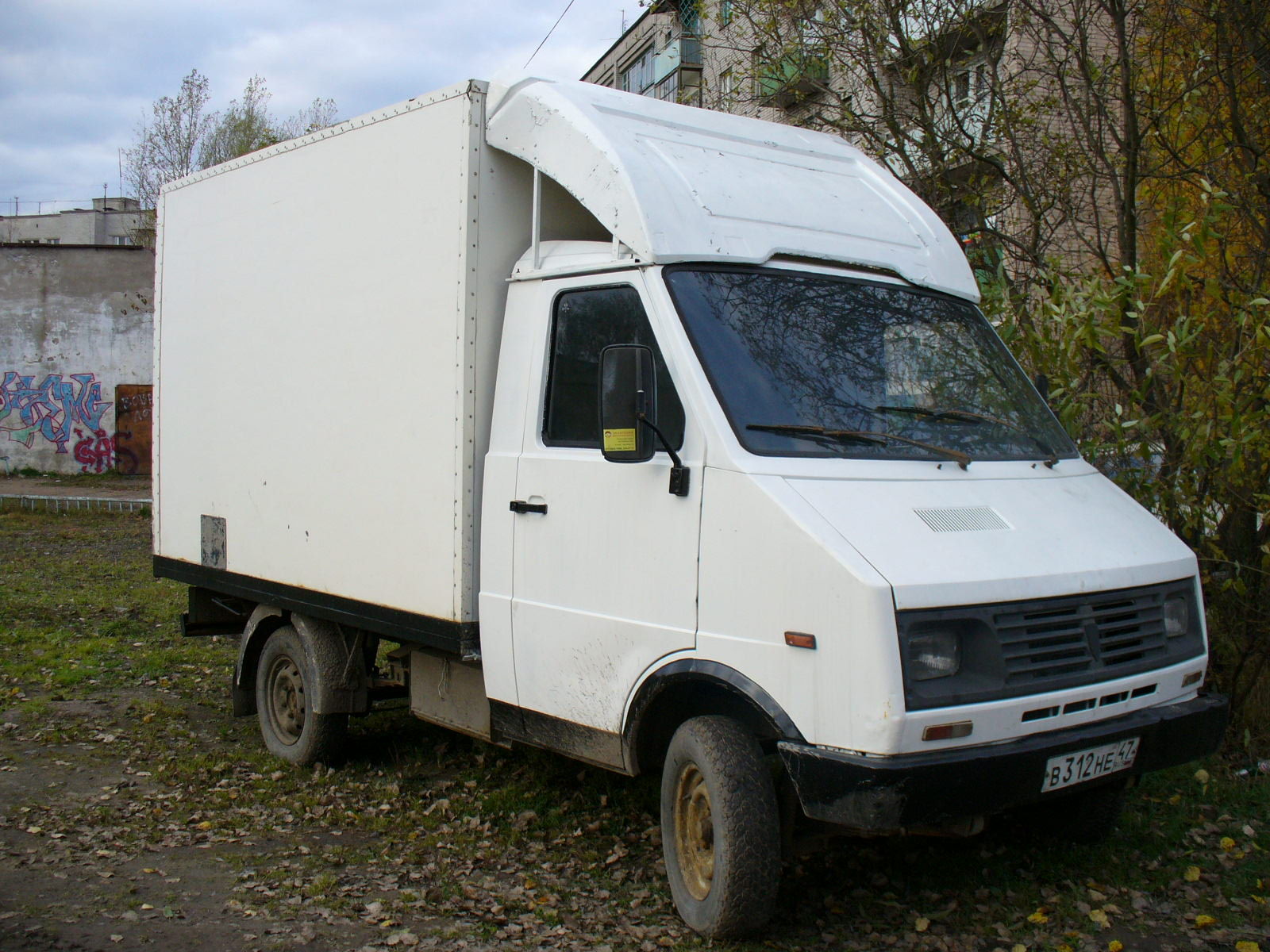 1996 GAZ 33021