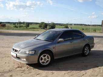 1998 Honda Accord Photos