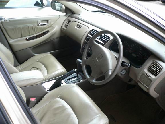2000 Honda Accord Photos