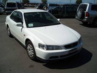 2000 Honda Accord Images