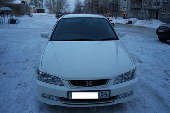 2000 Honda Accord Photos