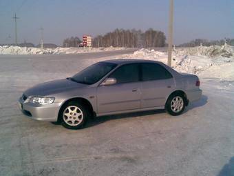 2000 Honda Accord Photos