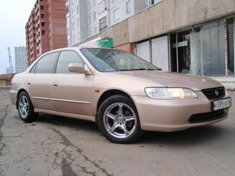 2000 Honda Accord Photos
