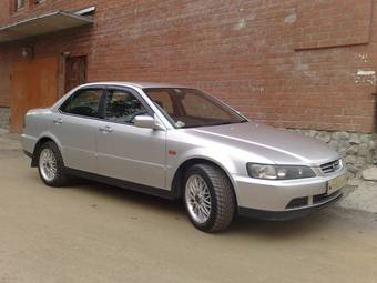 2000 Honda Accord Photos