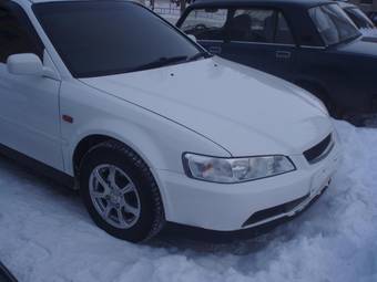 2000 Honda Accord Photos