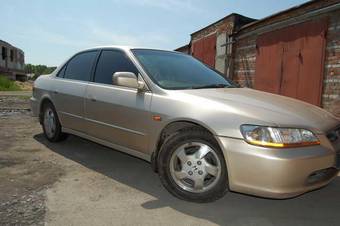 2000 Honda Accord Photos