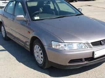 2000 Honda Accord Images