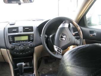 2002 Honda Accord Photos