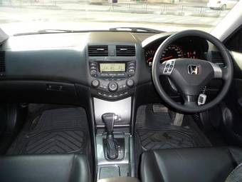 2002 Honda Accord Photos
