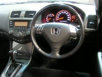 2002 Honda Accord Photos