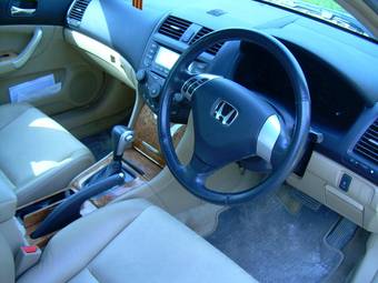 2002 Honda Accord Photos