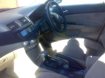 2003 Honda Accord Pictures