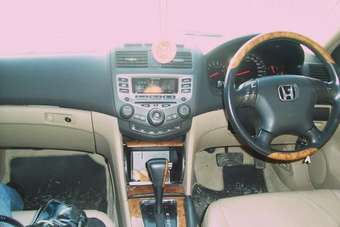 2003 Honda Accord Pictures