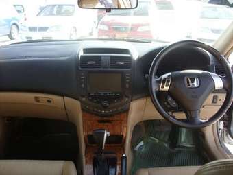 2003 Honda Accord Photos