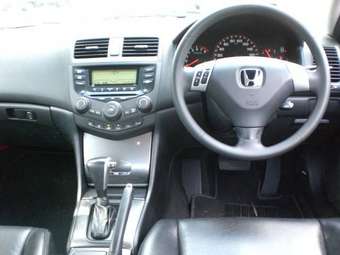 2003 Honda Accord Photos