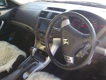 2003 Honda Accord Photos