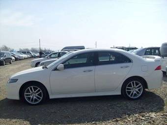 2003 Honda Accord Pictures