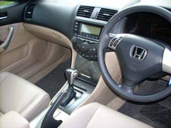 2003 Honda Accord Images