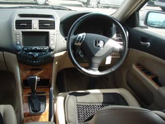 2003 Honda Accord Photos