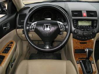 2003 Honda Accord Photos