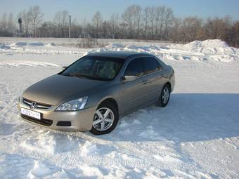 2003 Honda Accord Photos