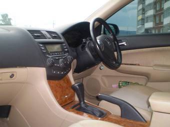 2003 Honda Accord Photos