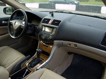 2003 Honda Accord Wallpapers