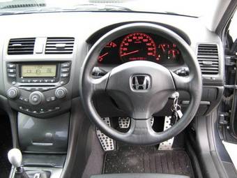 2003 Honda Accord Pictures