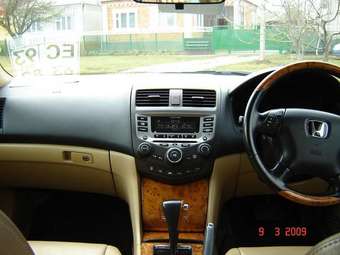 2004 Honda Accord Pictures