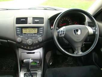 2004 Honda Accord Photos