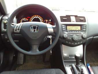 2004 Honda Accord Photos