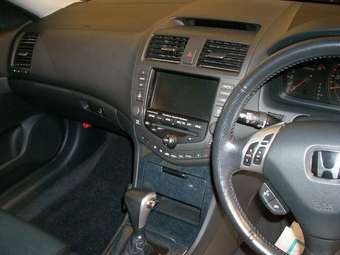 2004 Honda Accord Wallpapers