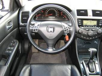 2004 Honda Accord Pictures