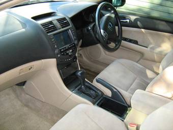 2004 Honda Accord Images