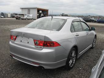 2004 Honda Accord Photos