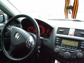 2005 Honda Accord Photos