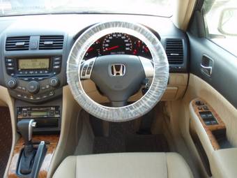 2005 Honda Accord Photos