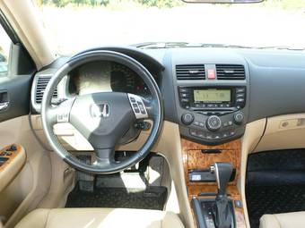 2005 Honda Accord Pictures