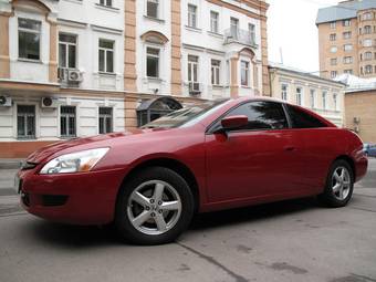 2004 Honda Accord Coupe Photos