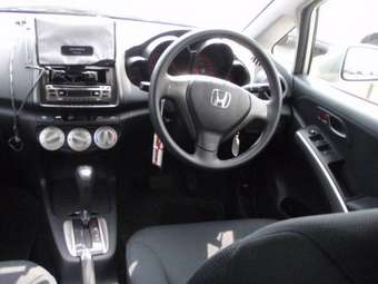 2005 Honda Airwave Pictures