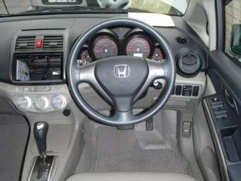 2005 Honda Airwave Photos