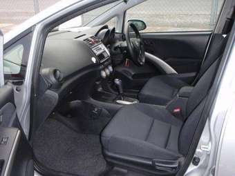 2005 Honda Airwave Pictures