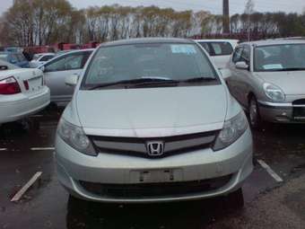 2005 Honda Airwave Photos