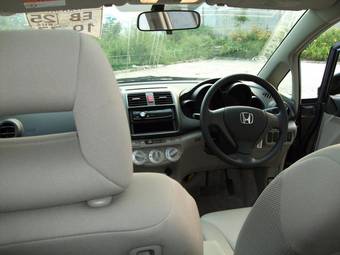 2005 Honda Airwave Photos