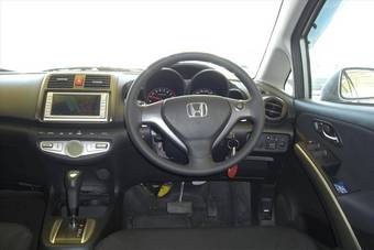 2005 Honda Airwave Photos