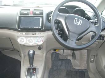 2005 Honda Airwave Photos