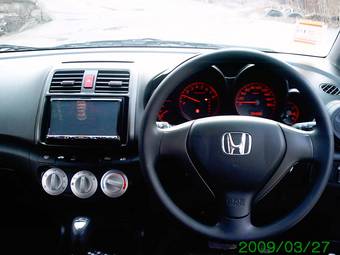 2005 Honda Airwave Photos