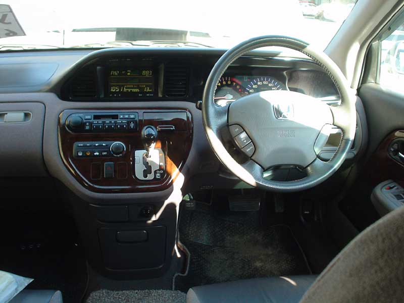 1999 Honda Avancier Pictures