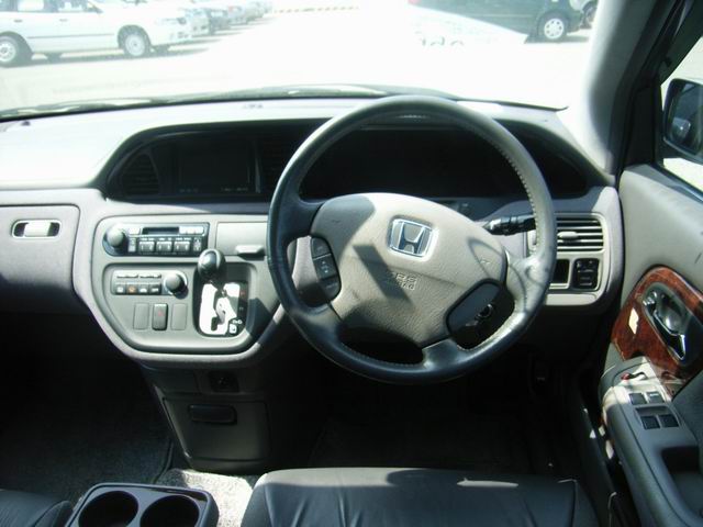 1999 Honda Avancier Images