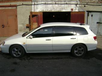 1999 Honda Avancier Photos